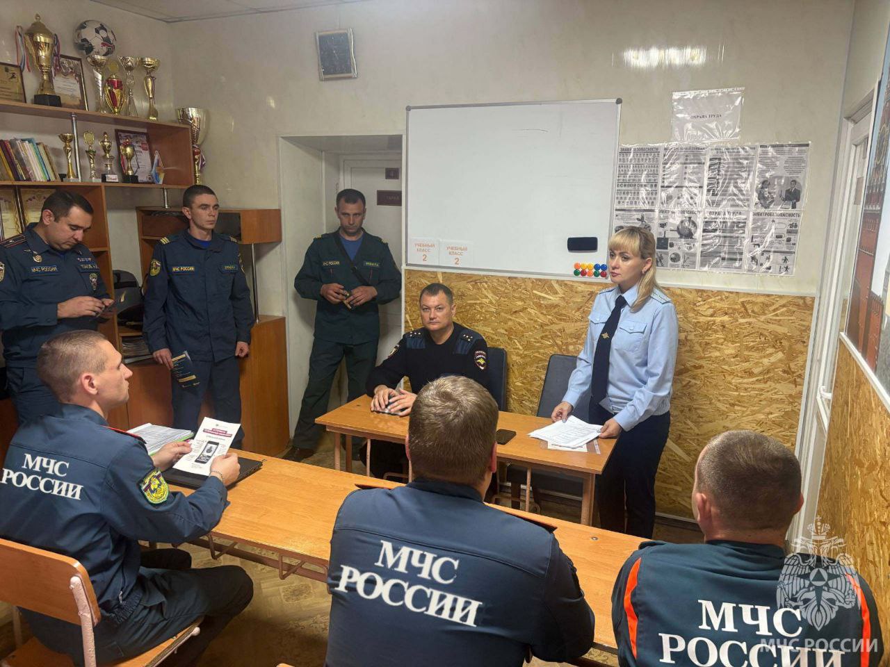 Оперативность и безопасность: сотрудники ГИБДД встретились с огнеборцами