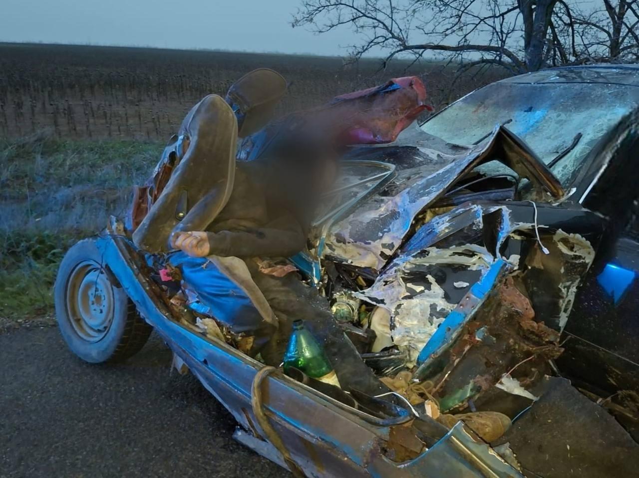 Смертельная авария в Берсилавском районе: три человека погибли, один ранен Смертельная авария в Берсилавском районе: три человека погибли, один ранен