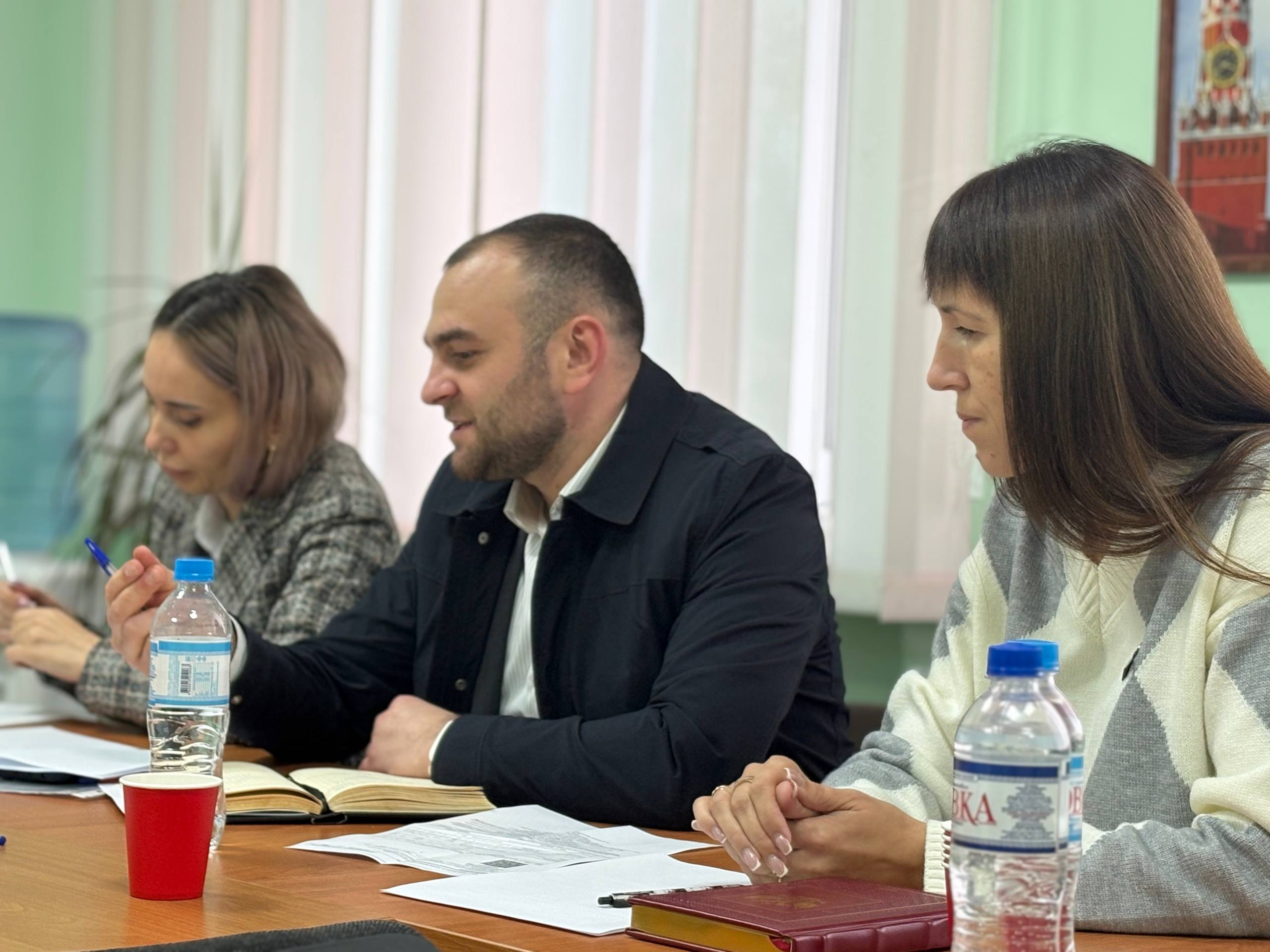 Владимир Оганесов: Услышать каждого: состоялся личный прием граждан Владимир Оганесов: Услышать каждого: состоялся личный прием граждан