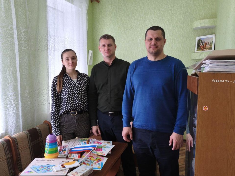 Представители региона-шефа Рязанской области посетили Григорьевский ясли-сад Чаплынского округа Представители региона-шефа Рязанской области посетили Григорьевский ясли-сад Чаплынского округа