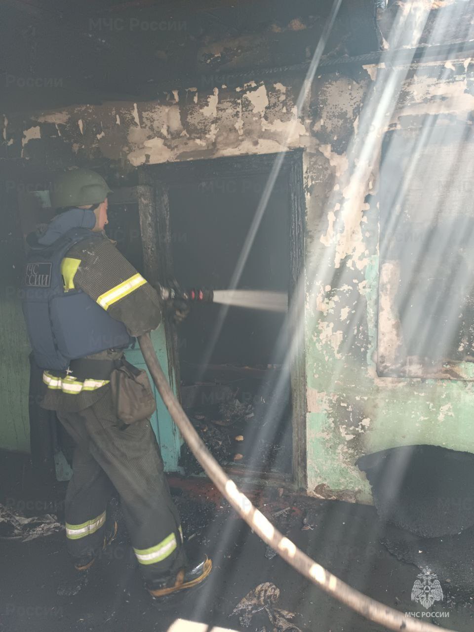 В результате атак ВСУ в Каховке повреждены здания В результате атак ВСУ в Каховке повреждены здания