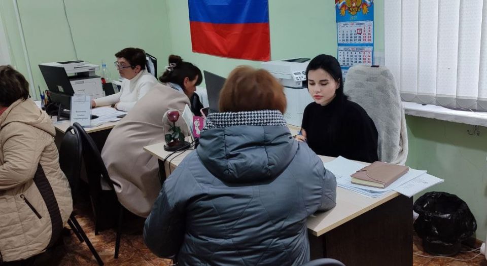 Владимир Сальдо: Помогли жителям Красного Перекопа получить услуги Социального фонда Владимир Сальдо: Помогли жителям Красного Перекопа получить услуги Социального фонда