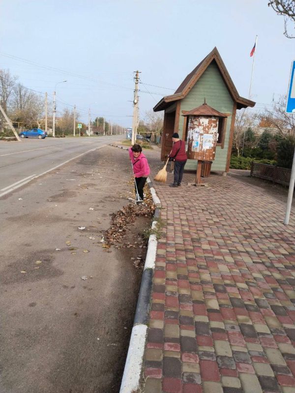 Новости благоустройства. Администрация Генического муниципального округа информирует, что подведомственные коммунальные учреждения продолжают плановые работы по благоустройству и наведению порядка на территории нашего округа Новости благоустройства. Администрация Генического муниципального округа информирует, что подведомственные коммунальные учреждения продолжают плановые работы по благоустройству и наведению порядка на территории нашего округа