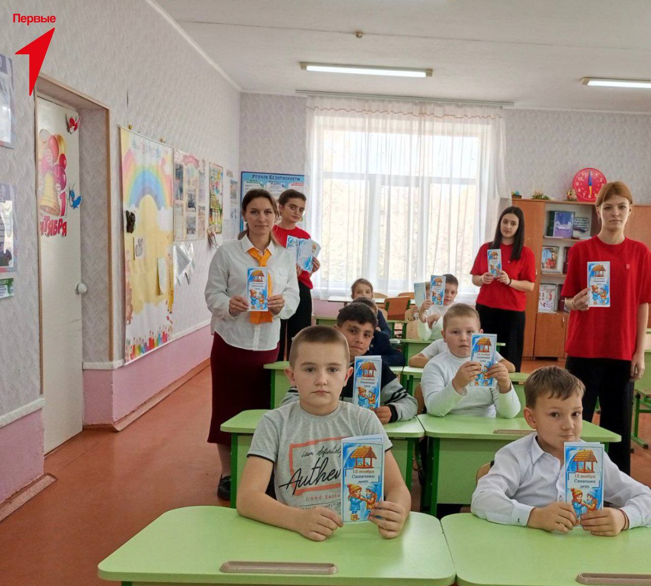 Первые Чаплинской школы № 2 провели необычный урок для второклассников Первые Чаплинской школы № 2 провели необычный урок для второклассников