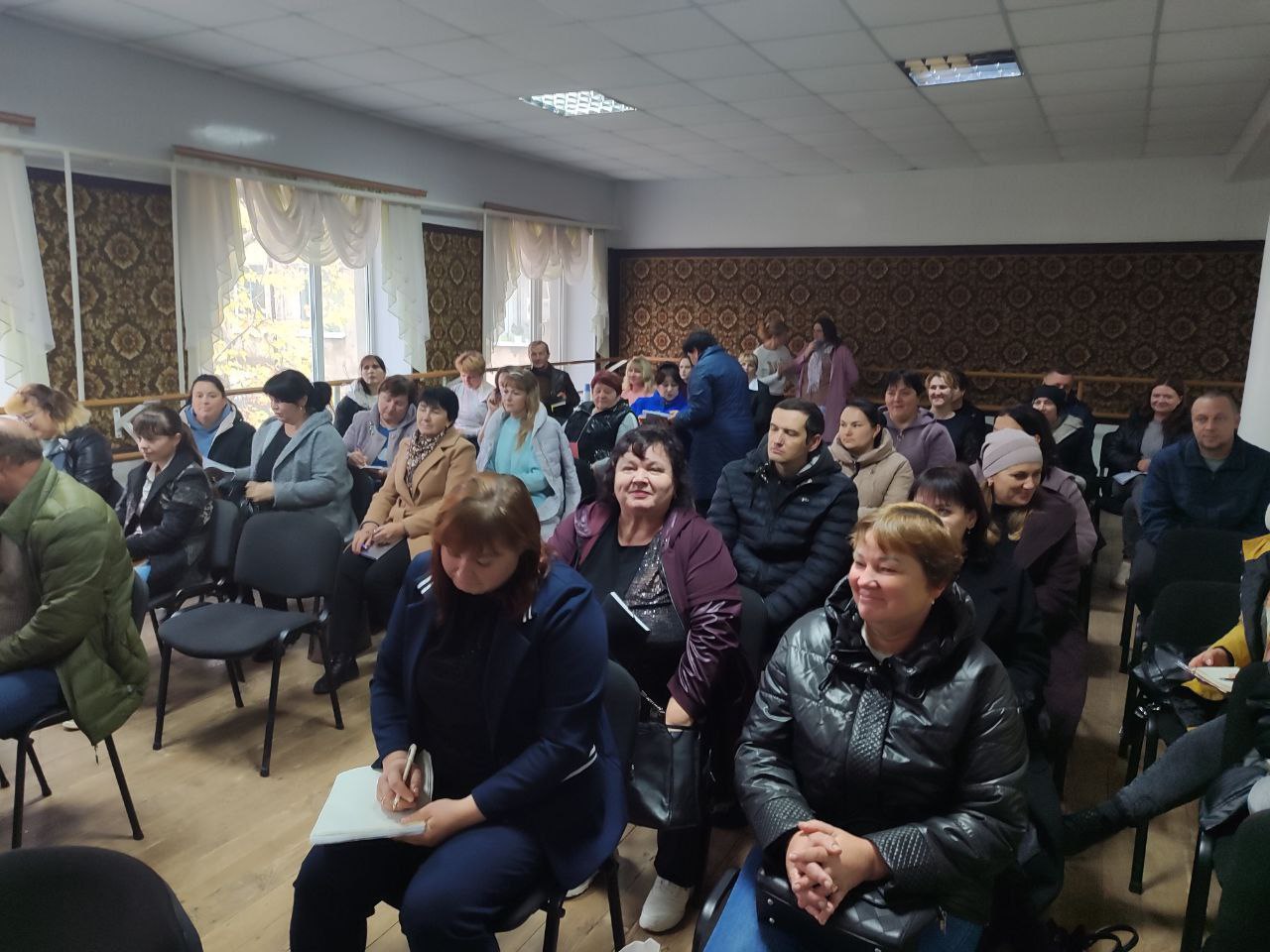 Для сотрудников культурно-досуговых учреждений Новотроицкого МО был проведён учебный семинар "Ключевые моменты в подготовке к отчетности за 2025г Для сотрудников культурно-досуговых учреждений Новотроицкого МО был проведён учебный семинар "Ключевые моменты в подготовке к отчетности за 2025г