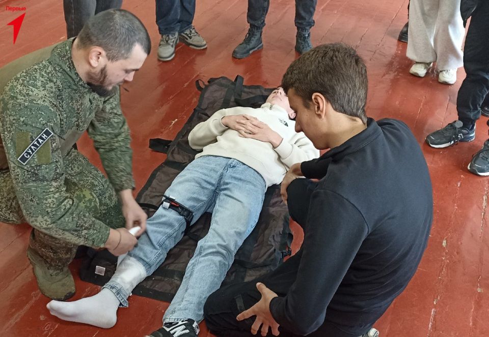 Первые Новопокровской школы прошли экспресс-курс по тактической медицине Первые Новопокровской школы прошли экспресс-курс по тактической медицине
