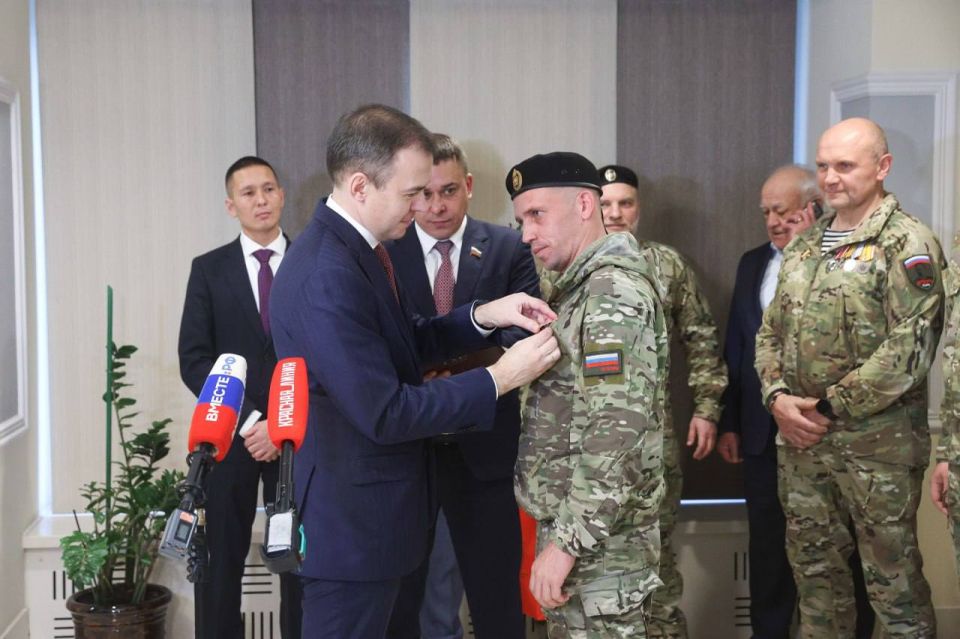 Рамиль Замалетдинов: Имел честь принять участие в торжественном открытии фотовыставки в Совете Федерации, посвящённой бойцам легендарного подразделения ОДШБР «Ветераны» — одному из самых результативных подразделений... Рамиль Замалетдинов: Имел честь принять участие в торжественном открытии фотовыставки в Совете Федерации, посвящённой бойцам легендарного подразделения ОДШБР «Ветераны» — одному из самых результативных подразделений...