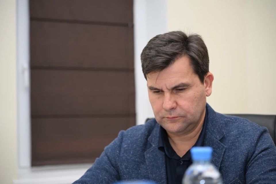 Владимир Сальдо провел совещание с заместителями председателя областного Правительства Владимир Сальдо провел совещание с заместителями председателя областного Правительства