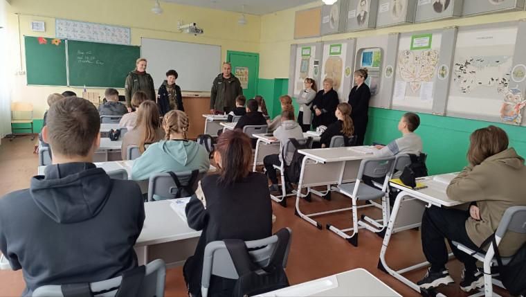 В Каховский муниципальный округ Херсонской области привезли гумпомощь из Адыгеи В Каховский муниципальный округ Херсонской области привезли гумпомощь из Адыгеи