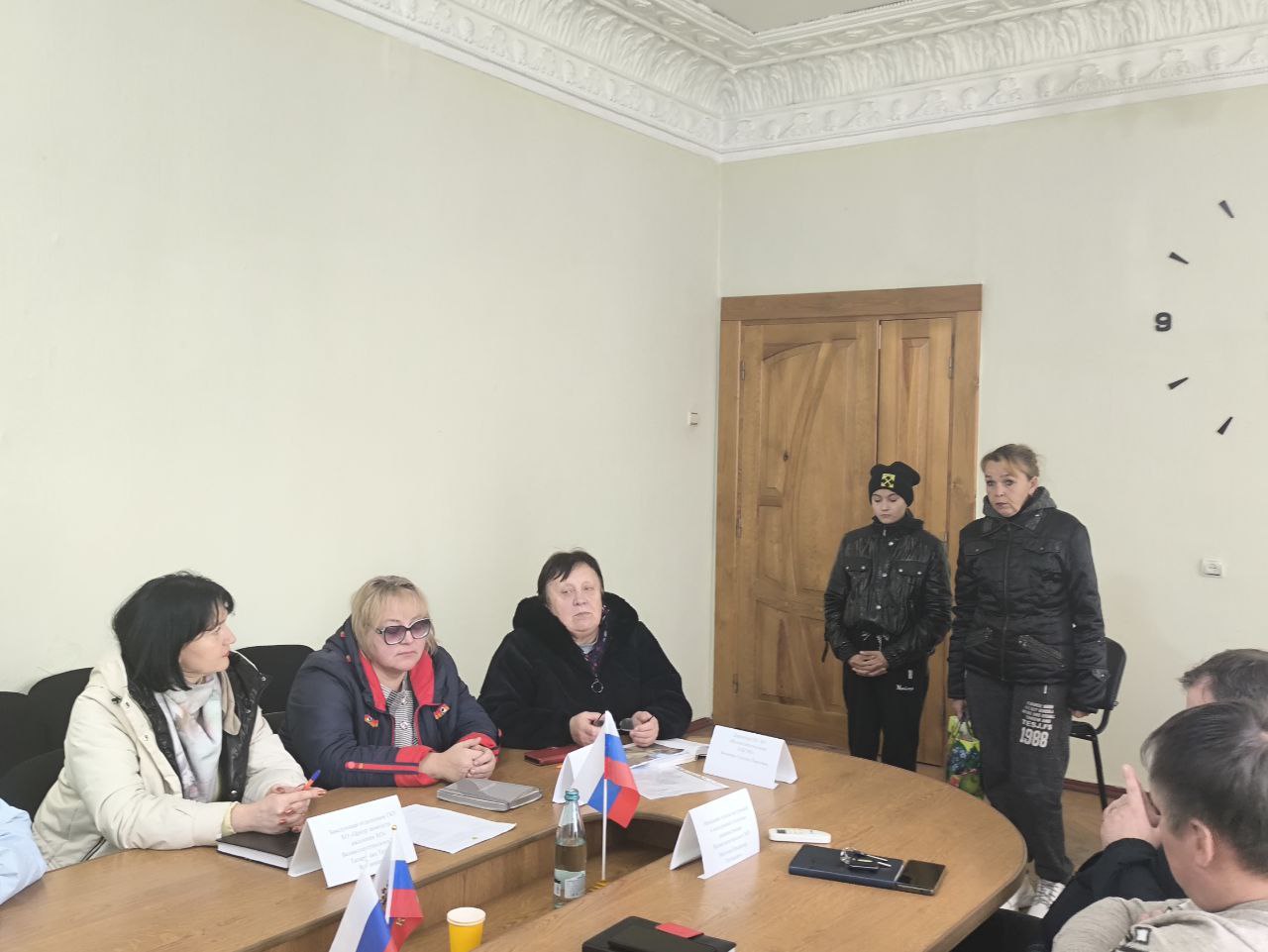 13 ноября 2025 года состоялось заседание комиссии по делам несовершеннолетних и защите их прав Великолепетихского муниципального округа, где рассматривались вопросы защиты прав детей и профилактики семейного неблагополучия