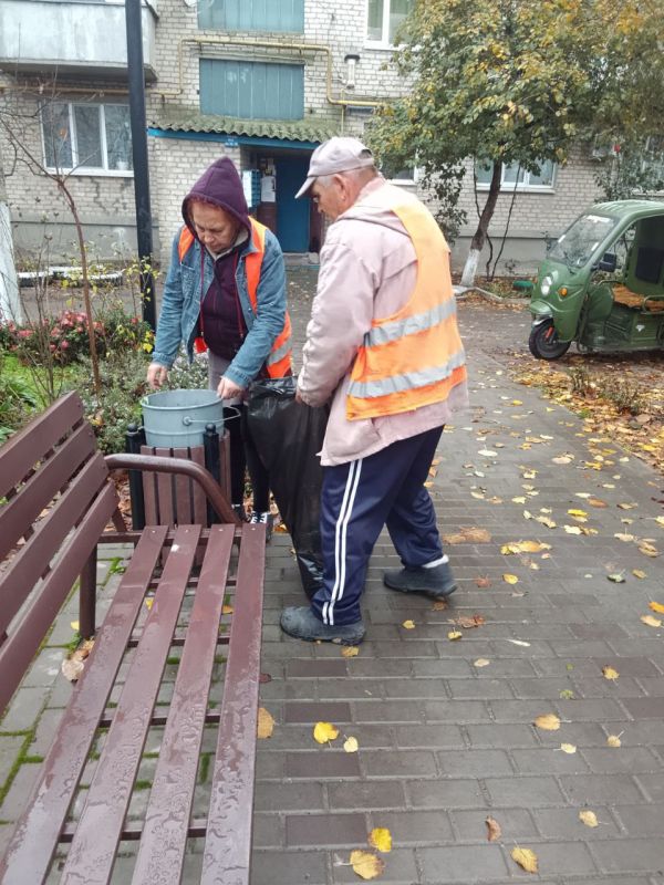 Новости благоустройства. Администрация Генического муниципального округа информирует, что подведомственные коммунальные учреждения продолжают плановые работы по благоустройству и наведению порядка на территории нашего округа Новости благоустройства. Администрация Генического муниципального округа информирует, что подведомственные коммунальные учреждения продолжают плановые работы по благоустройству и наведению порядка на территории нашего округа