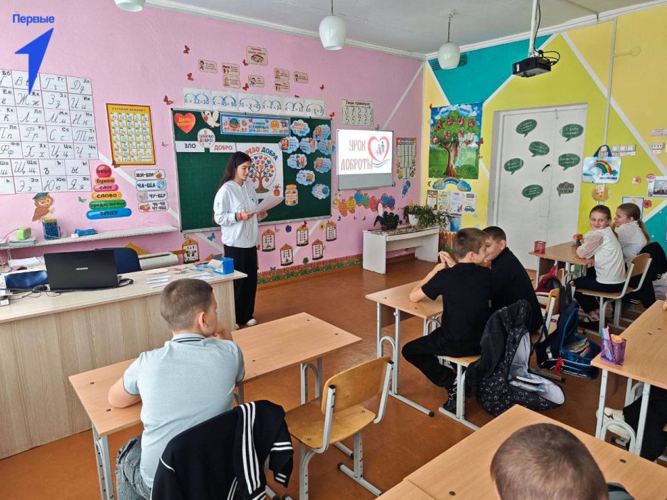 Первые Таврийской школы присоединились к проекту «Благо твори» Первые Таврийской школы присоединились к проекту «Благо твори»