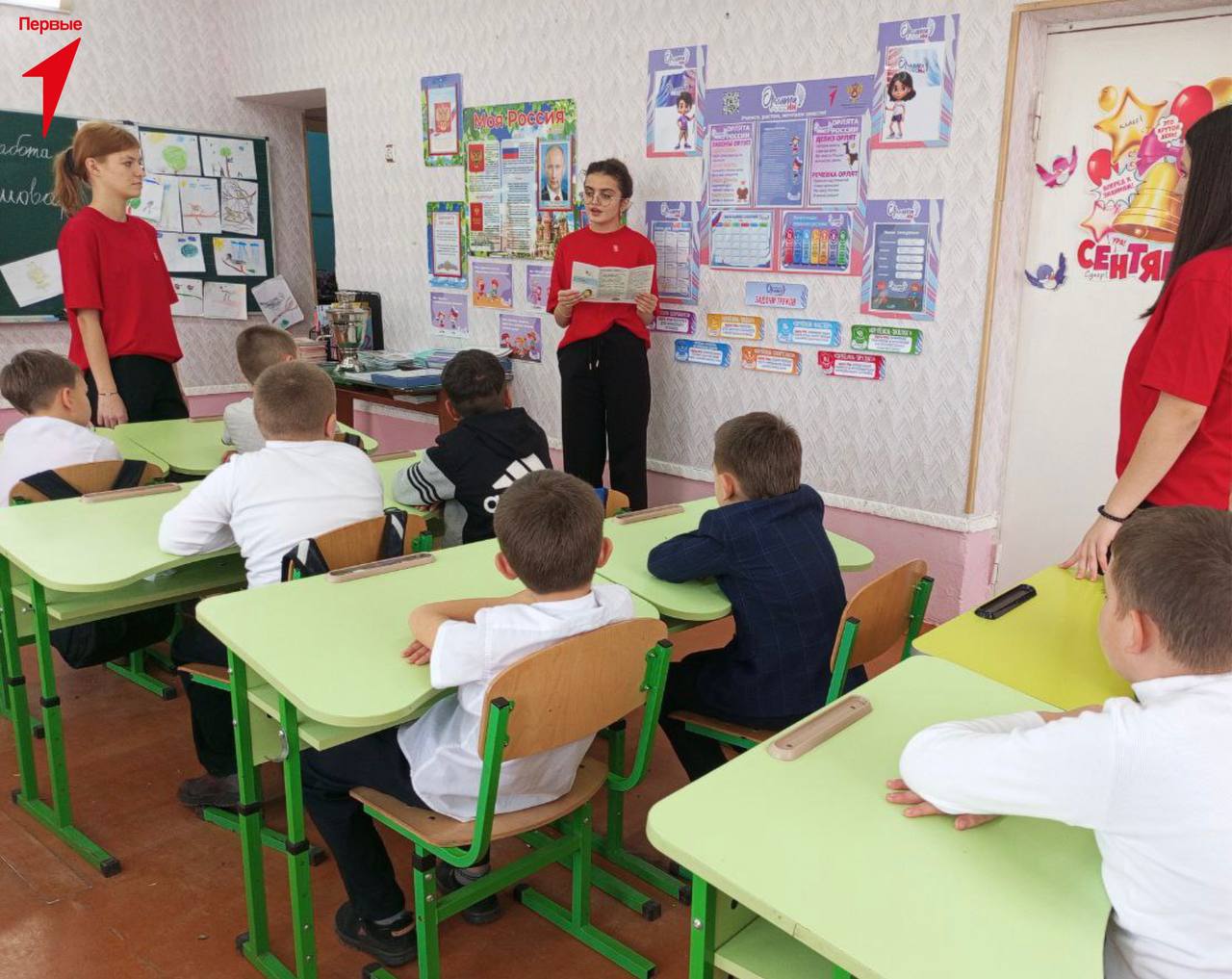 Первые Чаплинской школы № 2 провели необычный урок для второклассников Первые Чаплинской школы № 2 провели необычный урок для второклассников