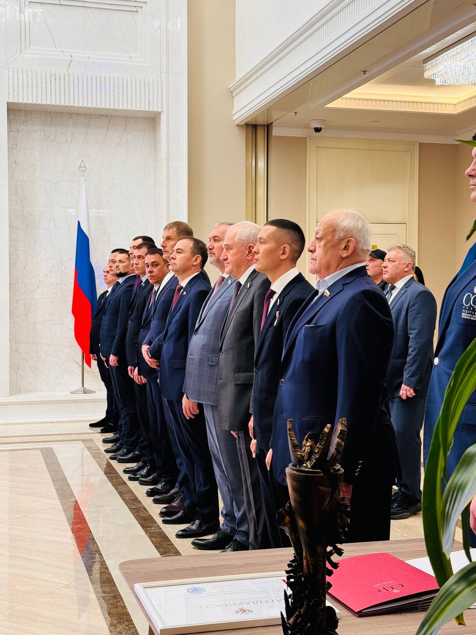 Константин Басюк: Герои «ТРУБЫ». Сегодня в Совете Федерации вместе с вице-спикером СФ Юрием Воробьёвым, председателем Комитета по обороне и безопасности Владимиром Булавиным, коллегами по Комитету, поучаствовал в открытии... Константин Басюк: Герои «ТРУБЫ». Сегодня в Совете Федерации вместе с вице-спикером СФ Юрием Воробьёвым, председателем Комитета по обороне и безопасности Владимиром Булавиным, коллегами по Комитету, поучаствовал в открытии...