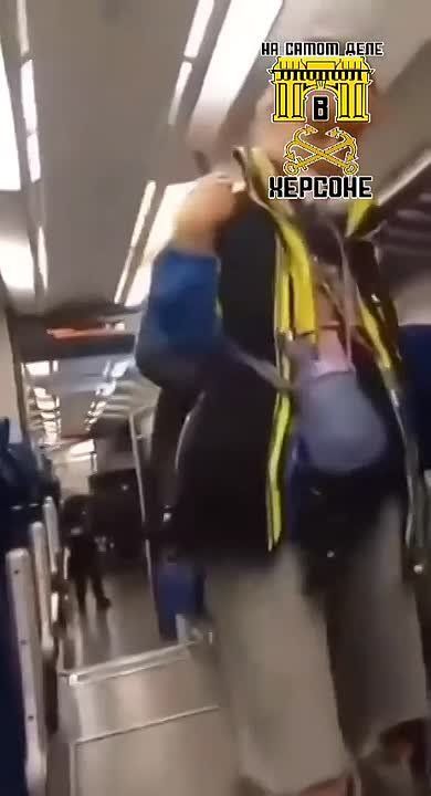 «Иди сюда, польская свинья» — неадекватная украинка обещала воткнуть нож в сердце пассажиру поезда