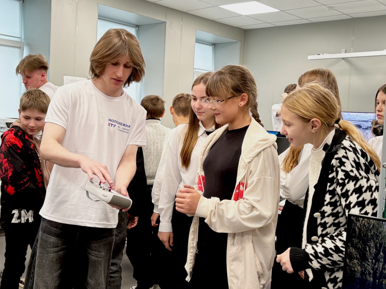 Погружение в мир технологий будущего! Погружение в мир технологий будущего!