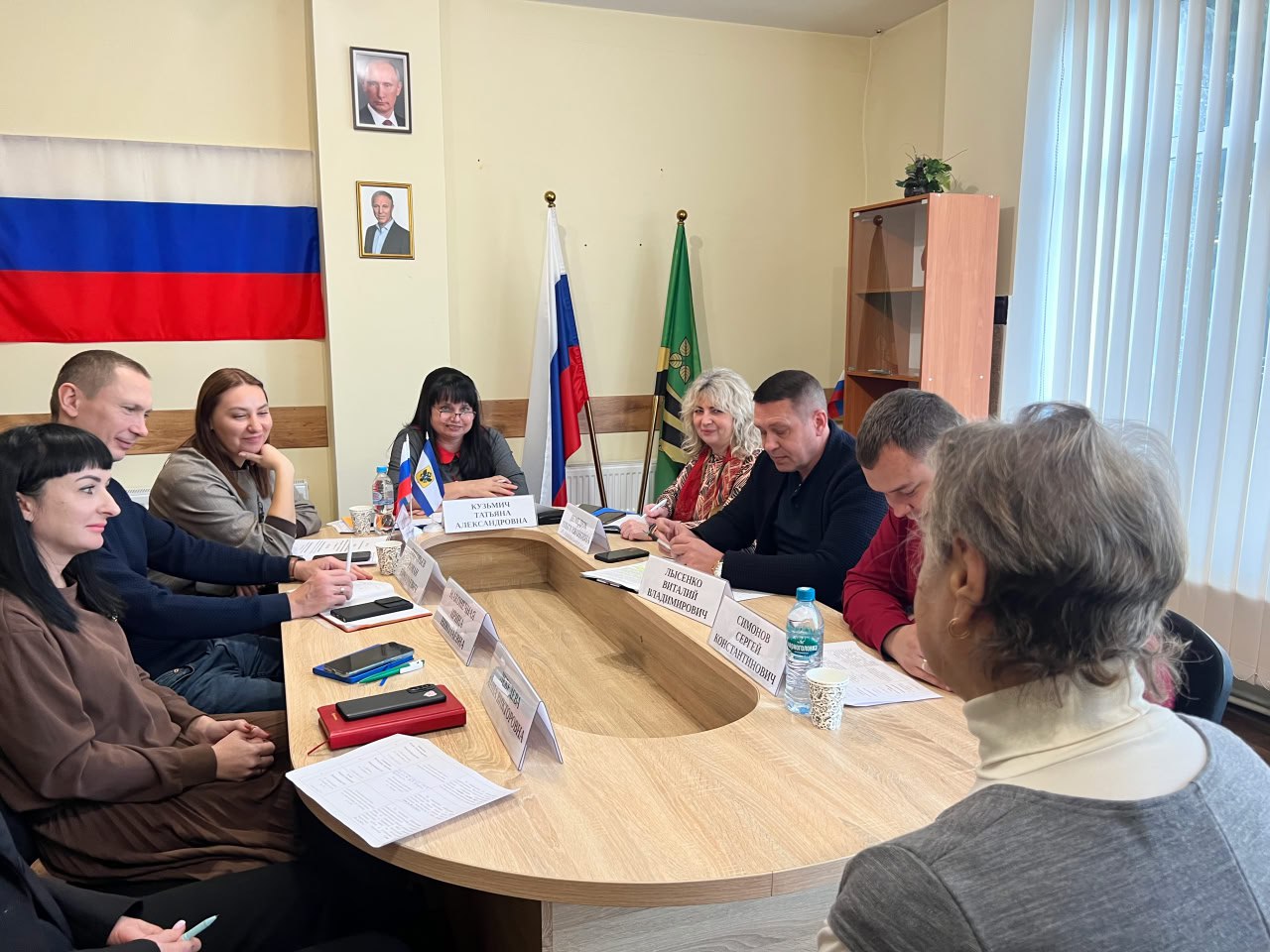 Детскую площадку обновят в селе Новониколаевка Новотроицкого округа по поручению Владимира Сальдо