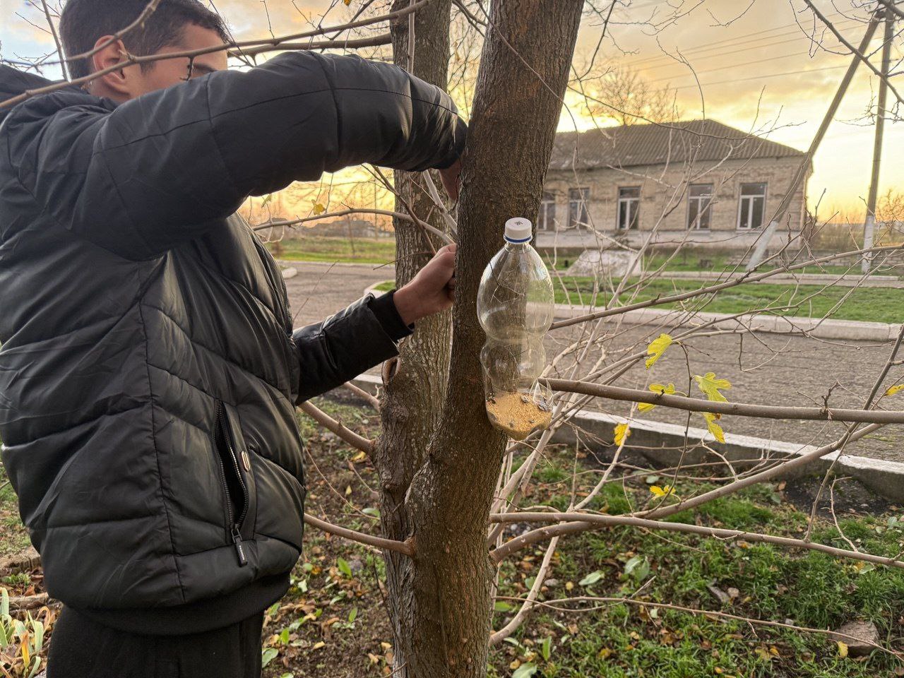 В Костогрызовском сельском клубе прошла экологическая акция «Покормите птиц» В Костогрызовском сельском клубе прошла экологическая акция «Покормите птиц»