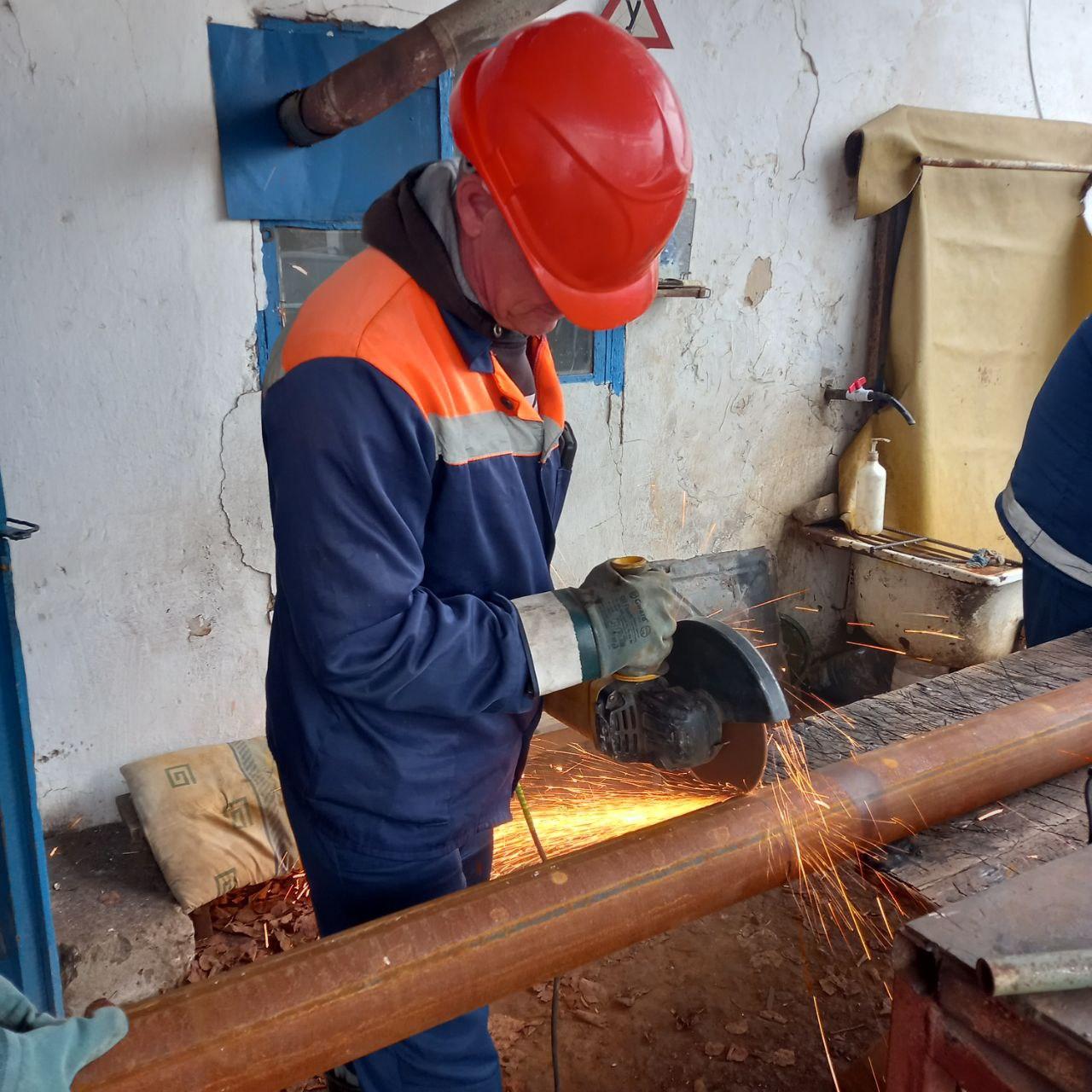 Рязанские бригады изготовили и установили регистры отопления в администрации Чаплынки Рязанские бригады изготовили и установили регистры отопления в администрации Чаплынки