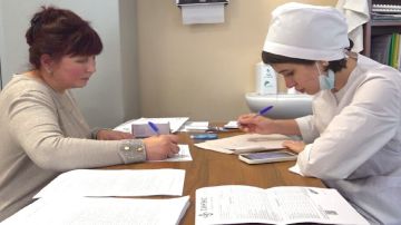 Врачи из Москвы приняли в Геническе более 140 пациентов