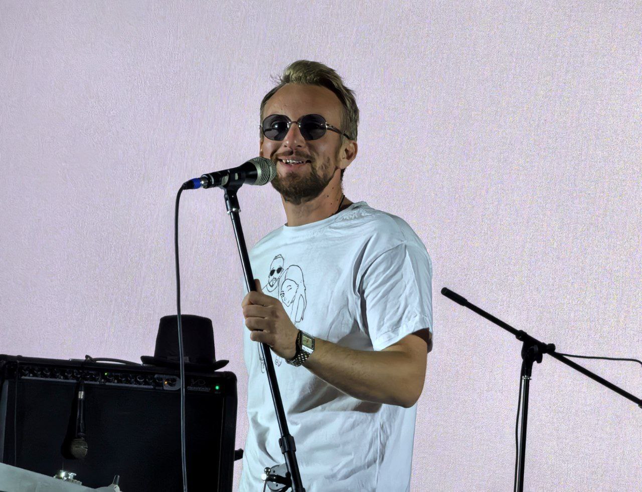 Концертная программа от группы "Амбрелла": Энергия, музыка и положительный заряд! Концертная программа от группы "Амбрелла": Энергия, музыка и положительный заряд!