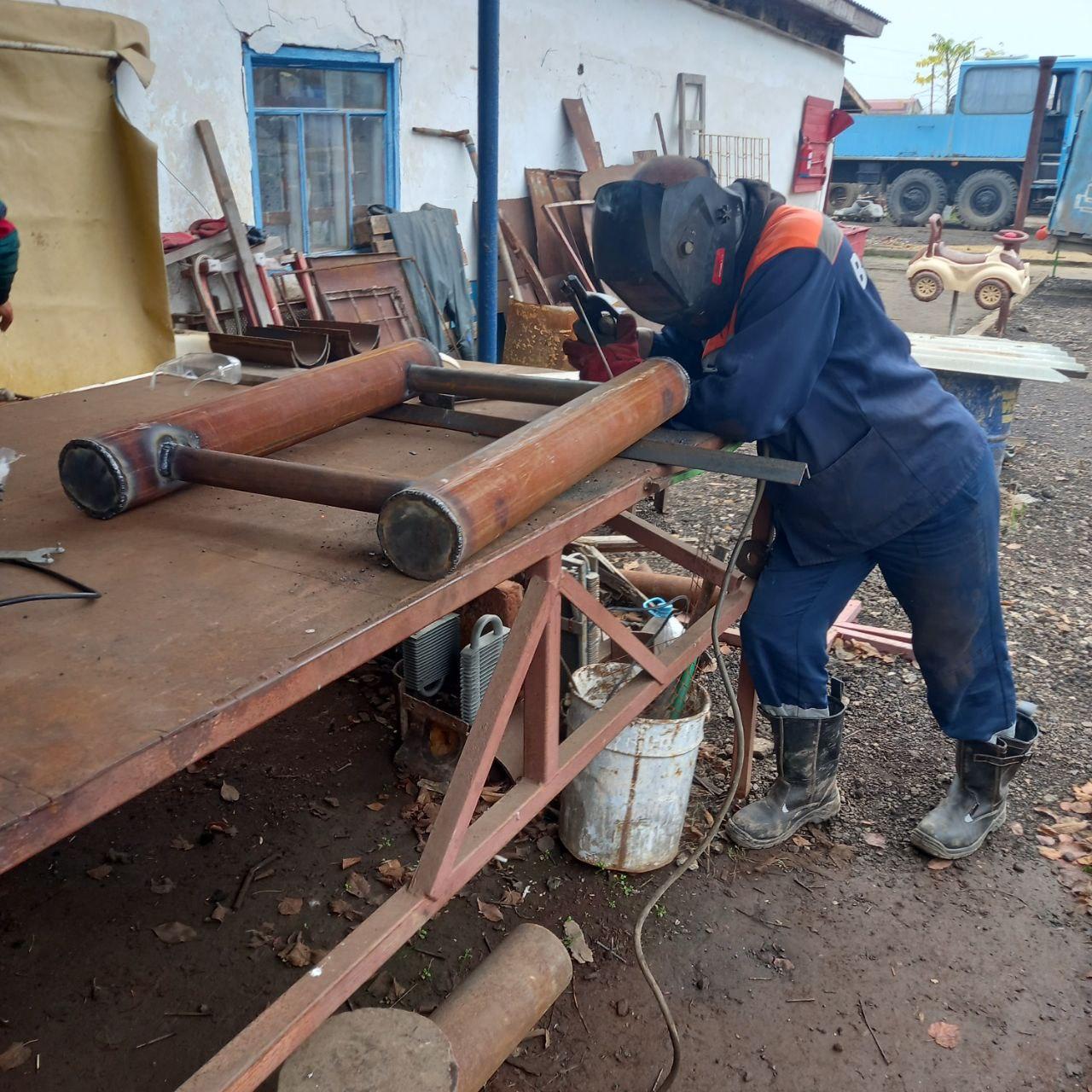 Рязанские бригады изготовили и установили регистры отопления в администрации Чаплынки Рязанские бригады изготовили и установили регистры отопления в администрации Чаплынки