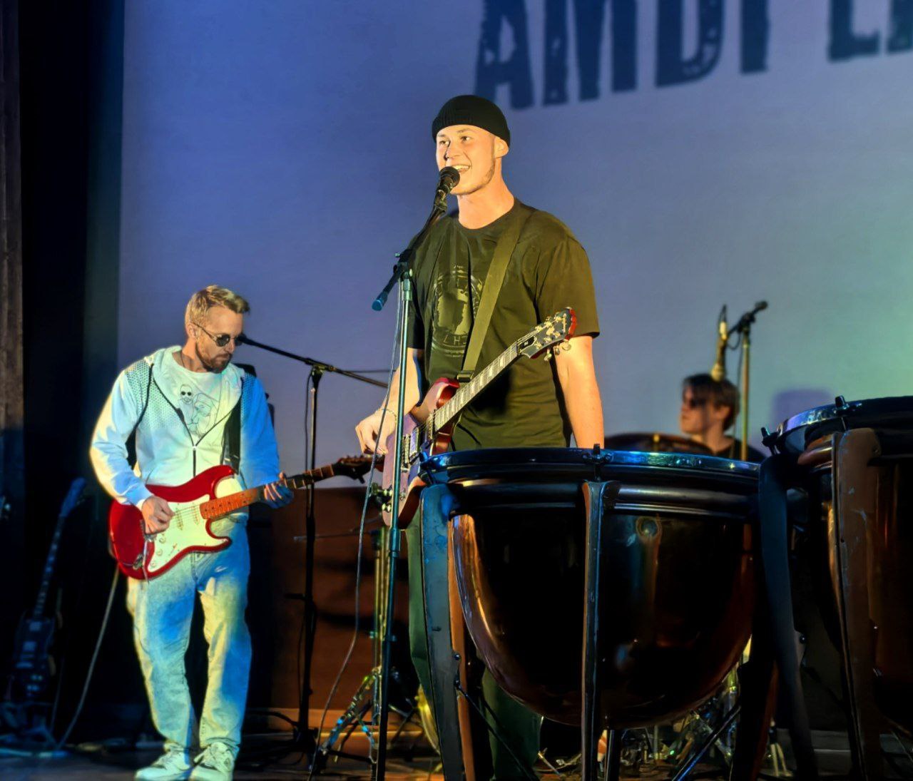 Концертная программа от группы "Амбрелла": Энергия, музыка и положительный заряд! Концертная программа от группы "Амбрелла": Энергия, музыка и положительный заряд!