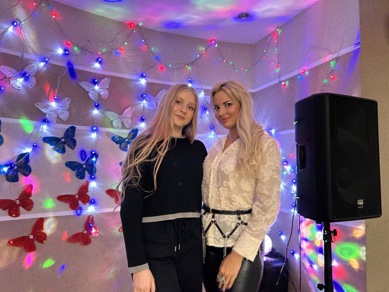 «Я-леди»: В Алексеевке прошел урок красоты и стиля для школьниц «Я-леди»: В Алексеевке прошел урок красоты и стиля для школьниц