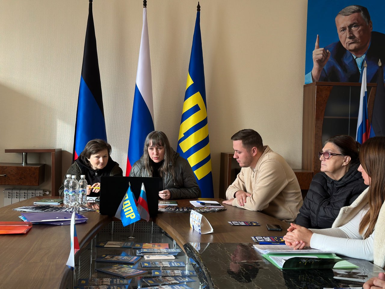 Андрей Луговой: Личную встречу с жителями ДНР, ЛНР и Херсонской области провел по видеосвязи в рамках Всероссийского приёма граждан Андрей Луговой: Личную встречу с жителями ДНР, ЛНР и Херсонской области провел по видеосвязи в рамках Всероссийского приёма граждан