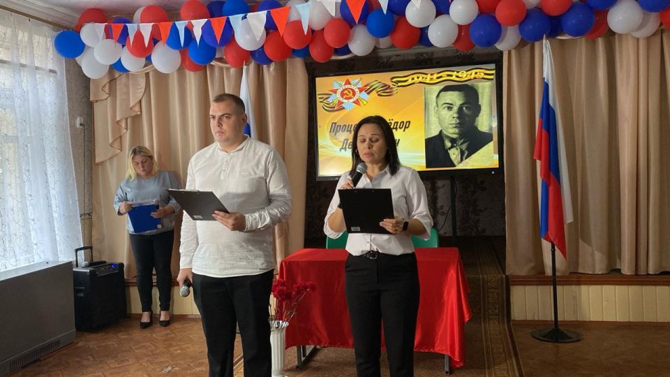 Владимир Сальдо: В Ивановской школе открыли «Парту Героя» — наш земляк Фёдор Резник, Герой Советского Союза, вернулся в класс Владимир Сальдо: В Ивановской школе открыли «Парту Героя» — наш земляк Фёдор Резник, Герой Советского Союза, вернулся в класс