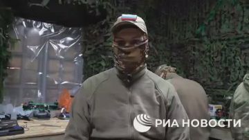 И к посту выше: на Запорожском направлении расчет беспилотников группировки «Днепр» обнаружил украинские дроны, которые ВСУ с поразительной беспечностью разложили прямо на земле