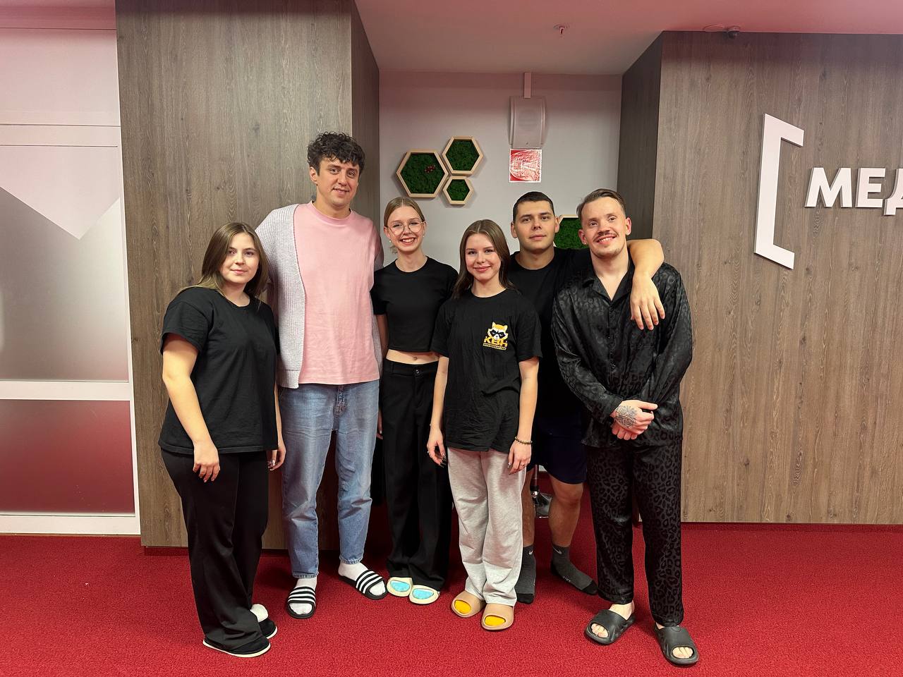 Херсонская команда "Рука в синице" вышла в финал Официальной Северной лиги КВН 2025 года Херсонская команда "Рука в синице" вышла в финал Официальной Северной лиги КВН 2025 года