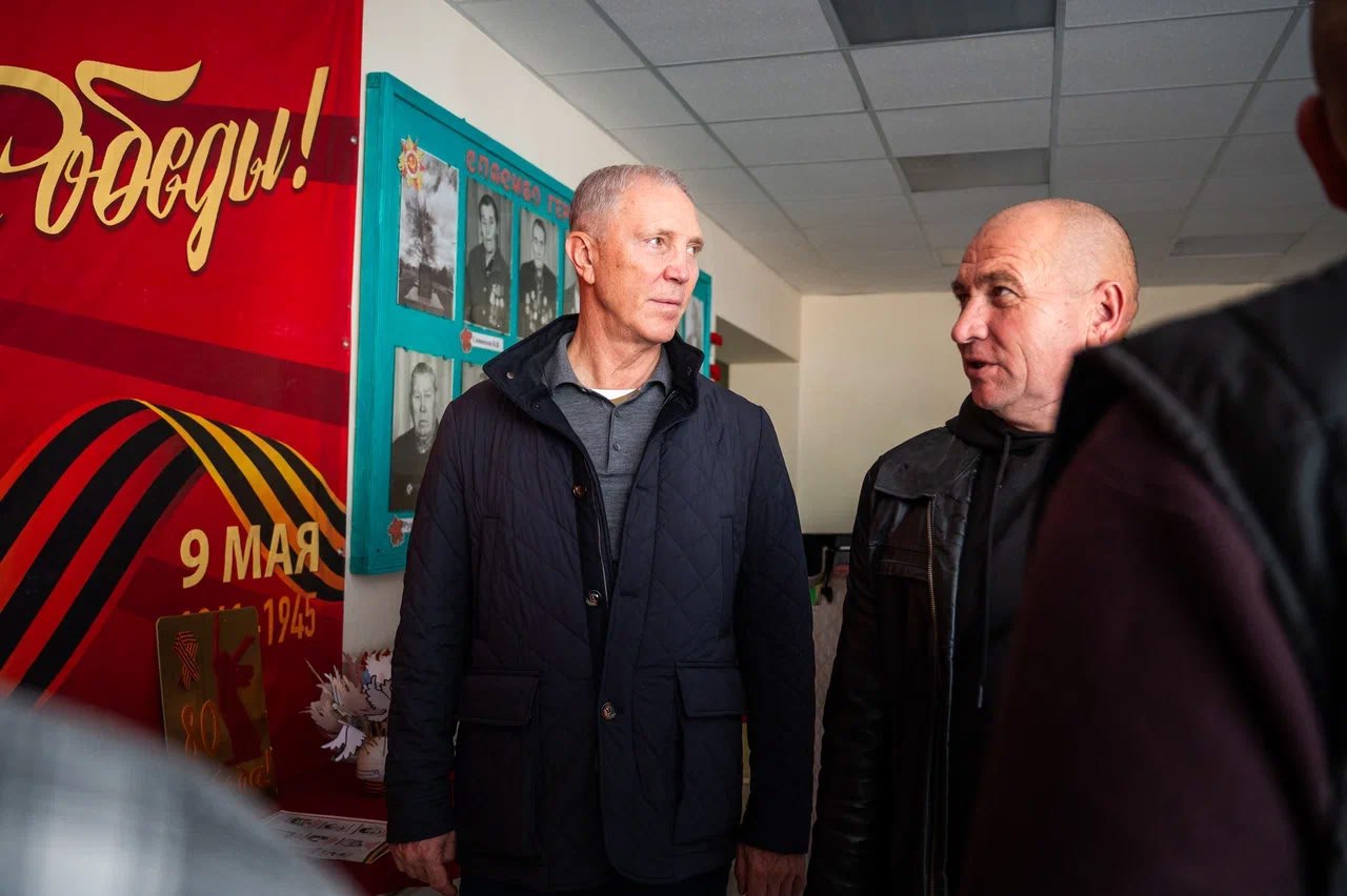 Владимир Сальдо: Побывал в Константиновской школе Горностаевского района Владимир Сальдо: Побывал в Константиновской школе Горностаевского района