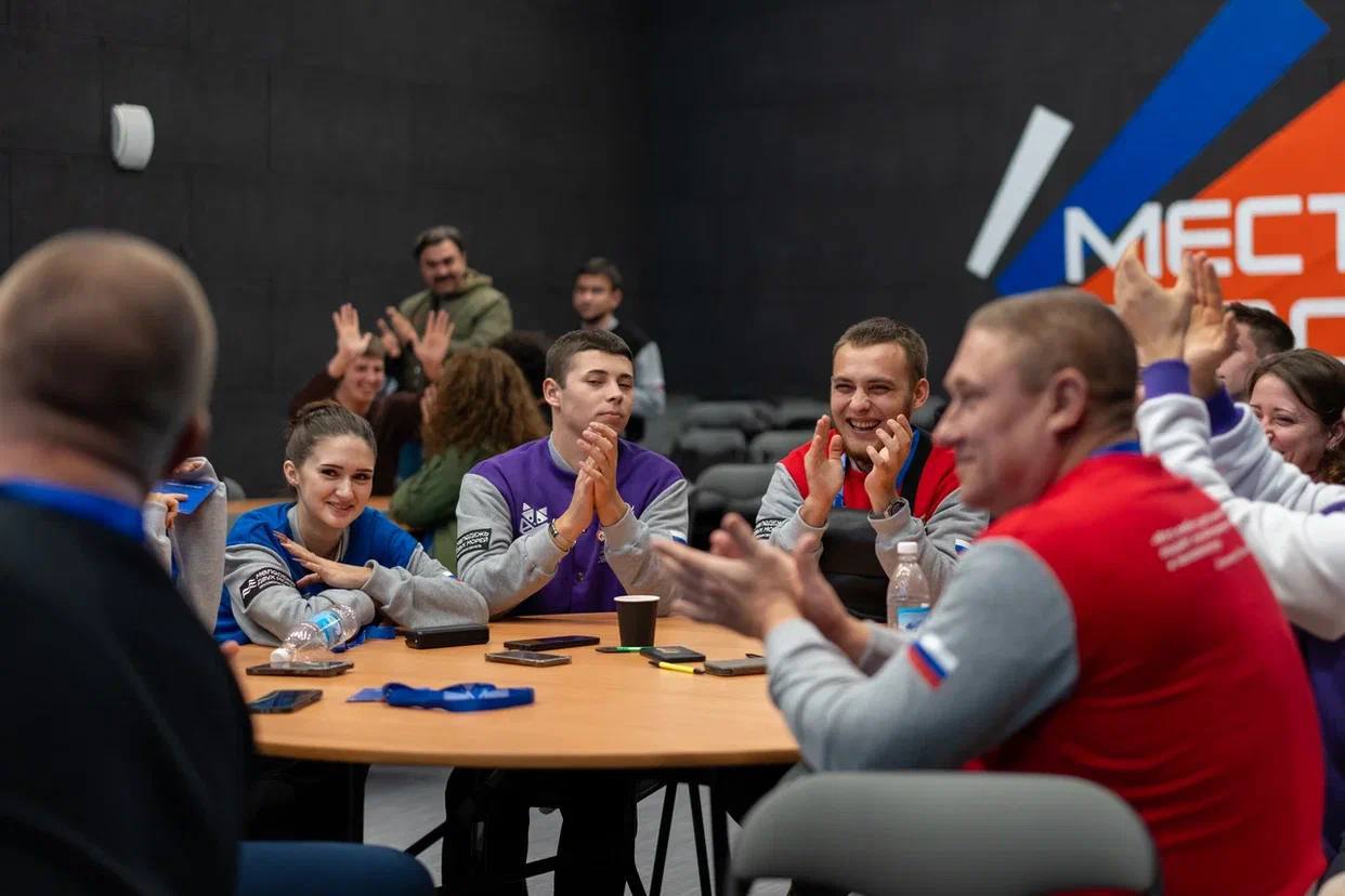 Командный квиз "Новороссия – территория созидания" на образовательной программе «Будь с нами» Командный квиз "Новороссия – территория созидания" на образовательной программе «Будь с нами»