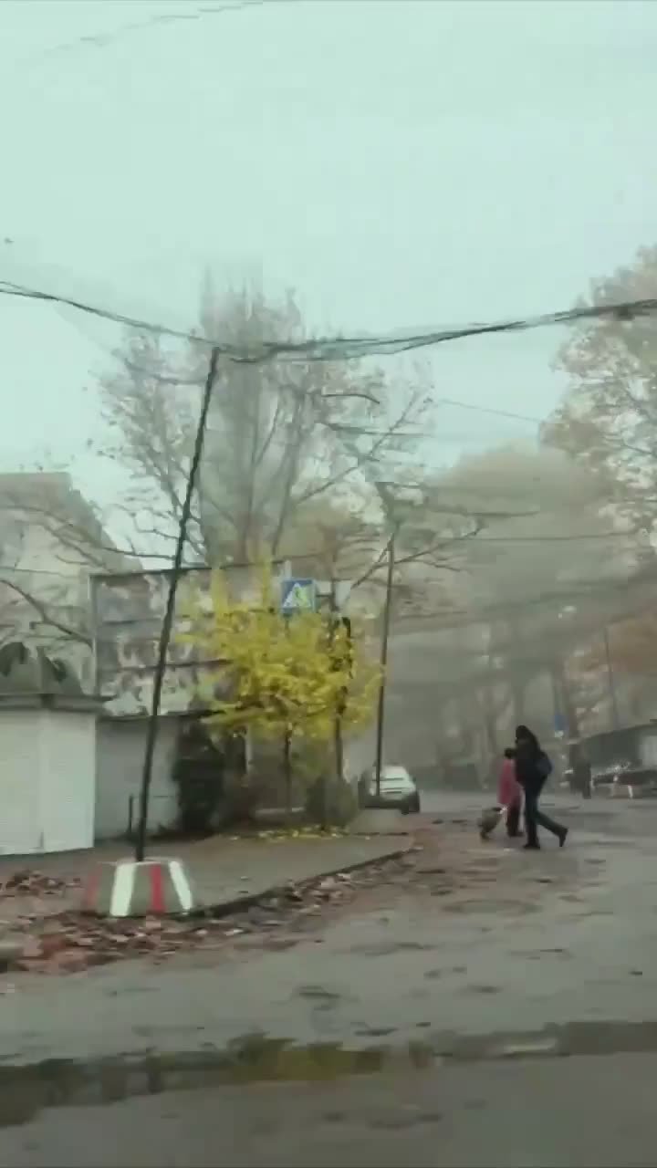 Противник развернул антидроновые сети над улицами Херсона из-за того, что транспорт ВСУ выбивали беспилотниками