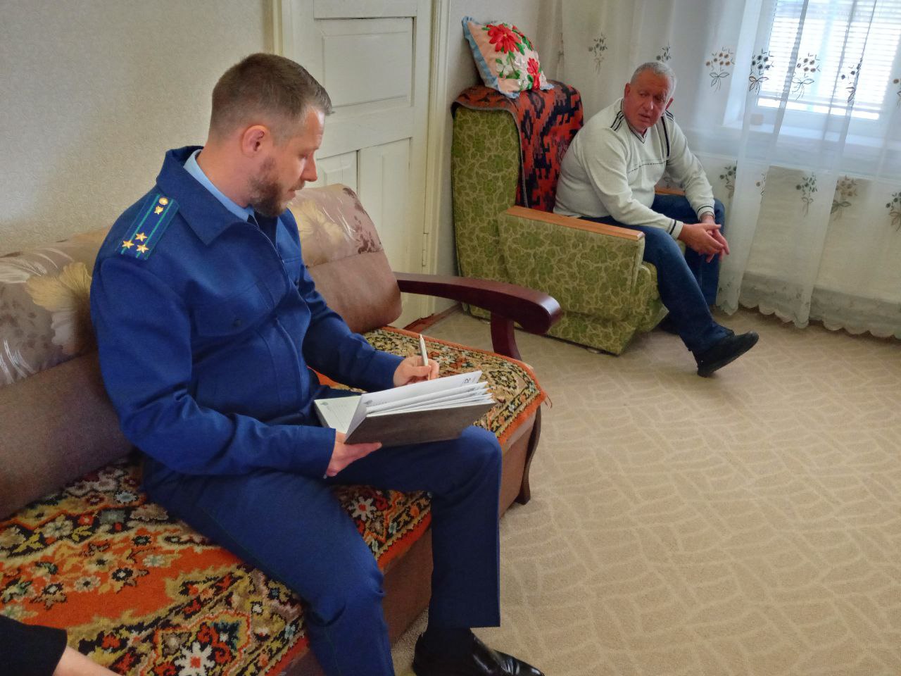 Зампрокурора Херсонской области Александр Катков провел выездной прием граждан в пгт Каланчак и пгт Чаплинка Зампрокурора Херсонской области Александр Катков провел выездной прием граждан в пгт Каланчак и пгт Чаплинка