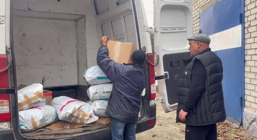 «Единая Россия» доставила гуманитарную помощь семьям, пострадавшим от пожара в Голопристанском округе «Единая Россия» доставила гуманитарную помощь семьям, пострадавшим от пожара в Голопристанском округе