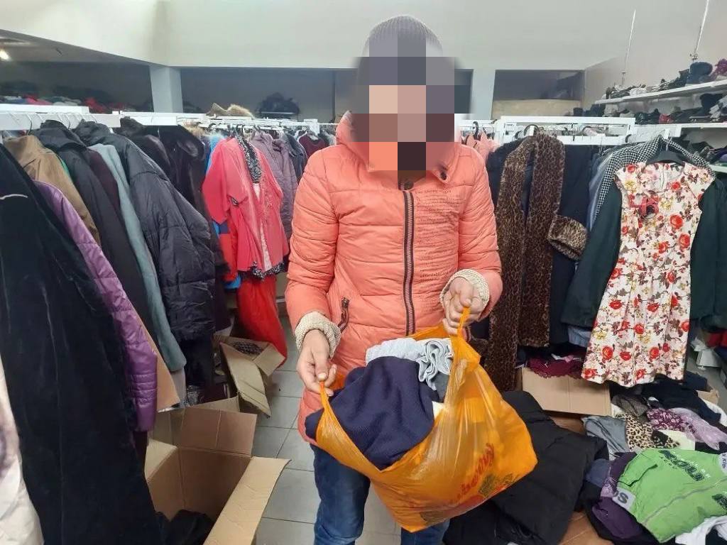 Тепло и забота для нуждающихся семей Тепло и забота для нуждающихся семей