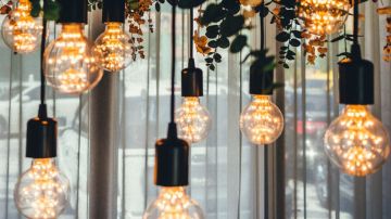 В населенных пунктах Новотроицкого округа отключат электричество