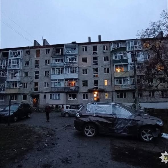 Балаклея после прилета.... Лет пятнадцать как-то проезжали этот город. Сколько же сил понадобится, средств, чтобы все это восстановить на всех территориях, где прошли боевые действия Балаклея после прилета.... Лет пятнадцать как-то проезжали этот город. Сколько же сил понадобится, средств, чтобы все это восстановить на всех территориях, где прошли боевые действия