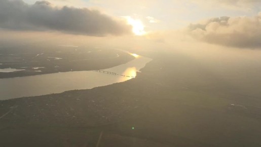 С высоты птичьего парения, Херсон утопает в багрянце заката