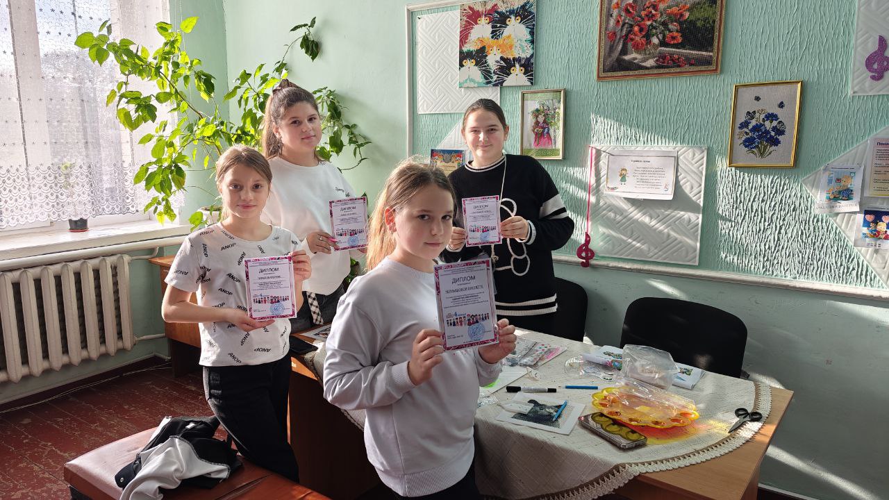 Фестиваль «Единая Россия в красках»: праздник творчества и единства завершён! Фестиваль «Единая Россия в красках»: праздник творчества и единства завершён!