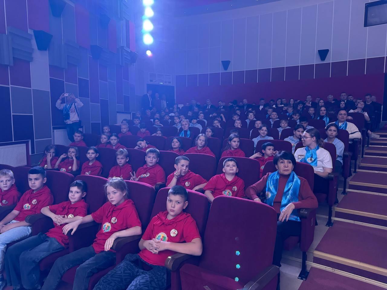 Заместитель председателя Херсонской областной Думы Рамиль Замалетдинов поздравил проект «Дети России — Детям Донбасса» Заместитель председателя Херсонской областной Думы Рамиль Замалетдинов поздравил проект «Дети России — Детям Донбасса»