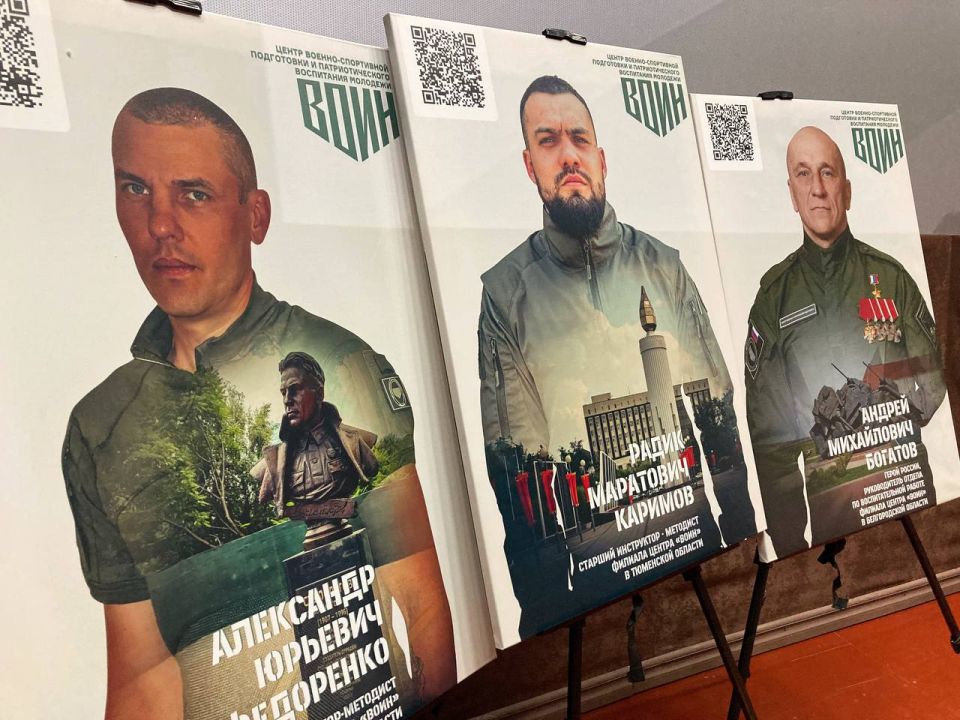 Жена ветерана СВО приняла участие в открытии выставки «Зал воинской славы» в Геническе Жена ветерана СВО приняла участие в открытии выставки «Зал воинской славы» в Геническе