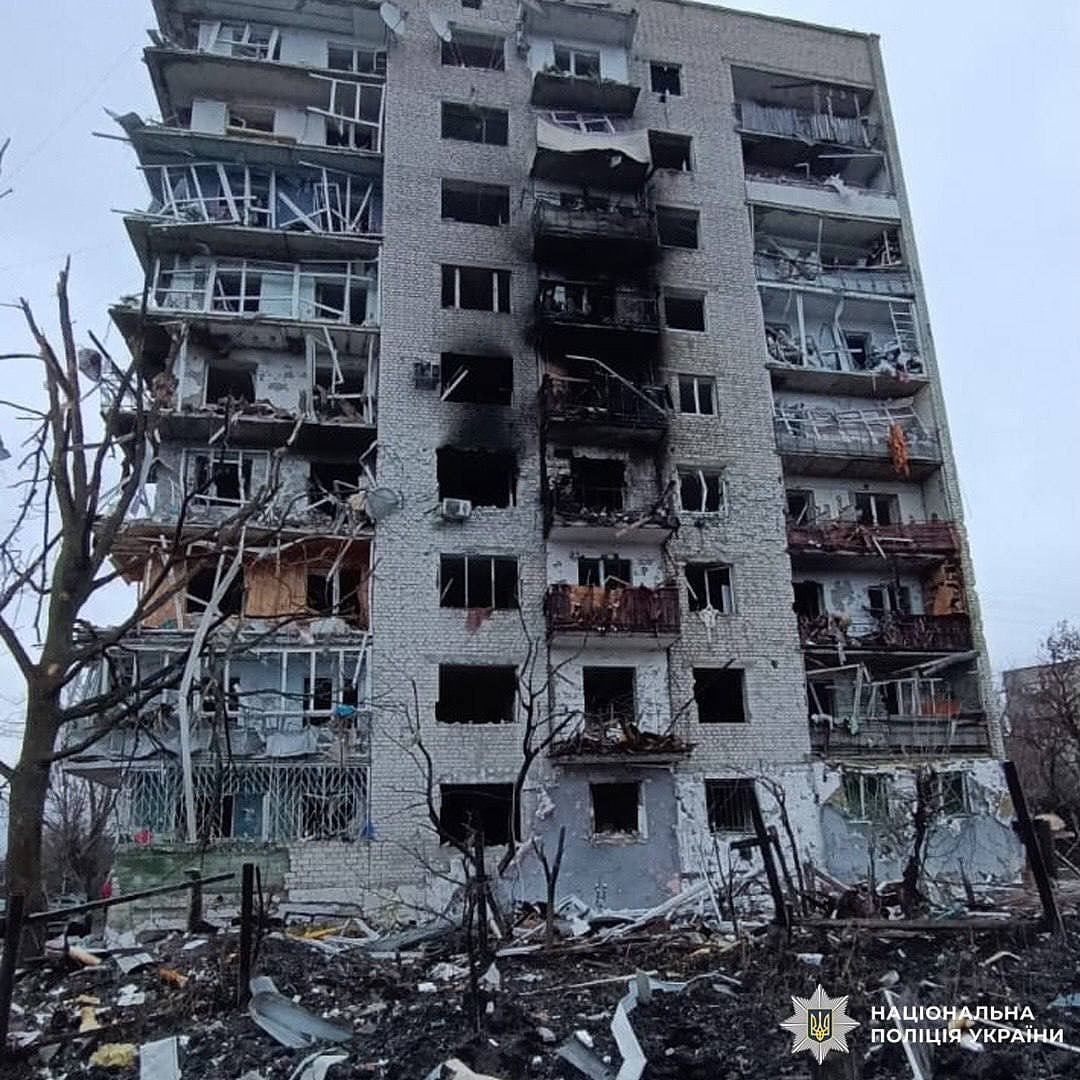 Балаклея после прилета.... Лет пятнадцать как-то проезжали этот город. Сколько же сил понадобится, средств, чтобы все это восстановить на всех территориях, где прошли боевые действия Балаклея после прилета.... Лет пятнадцать как-то проезжали этот город. Сколько же сил понадобится, средств, чтобы все это восстановить на всех территориях, где прошли боевые действия