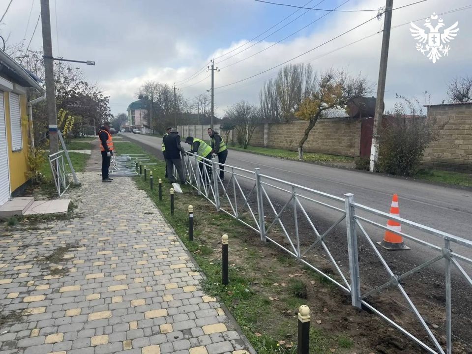 В Голопристанском округе обустраивают дороги у школ для безопасности детей В Голопристанском округе обустраивают дороги у школ для безопасности детей