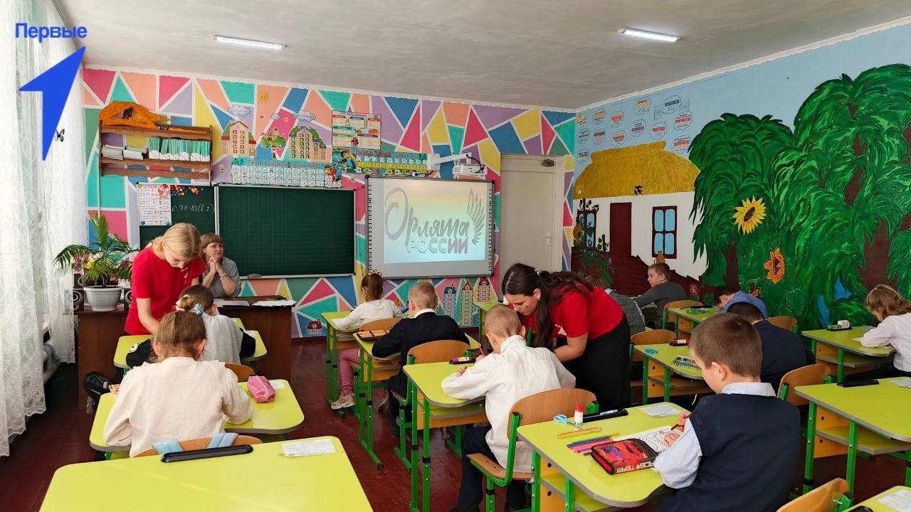 Первые Строгановской школы провели творческий урок для третьеклассников Первые Строгановской школы провели творческий урок для третьеклассников