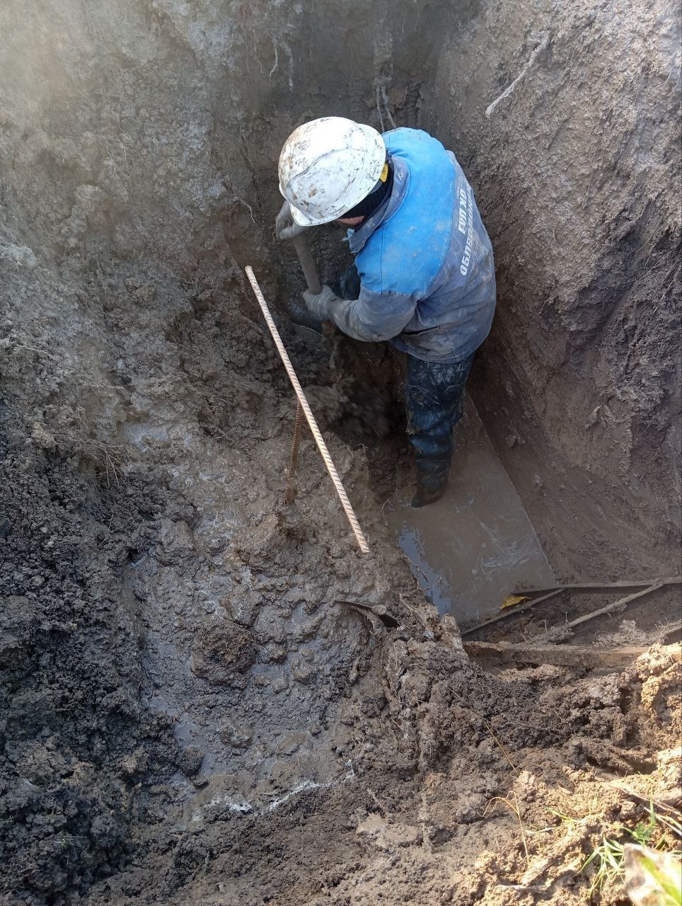 Специалистами Великолепетихского ТПУ были проведены плановые и аварийные работы на сетях водоснабжения округа Специалистами Великолепетихского ТПУ были проведены плановые и аварийные работы на сетях водоснабжения округа