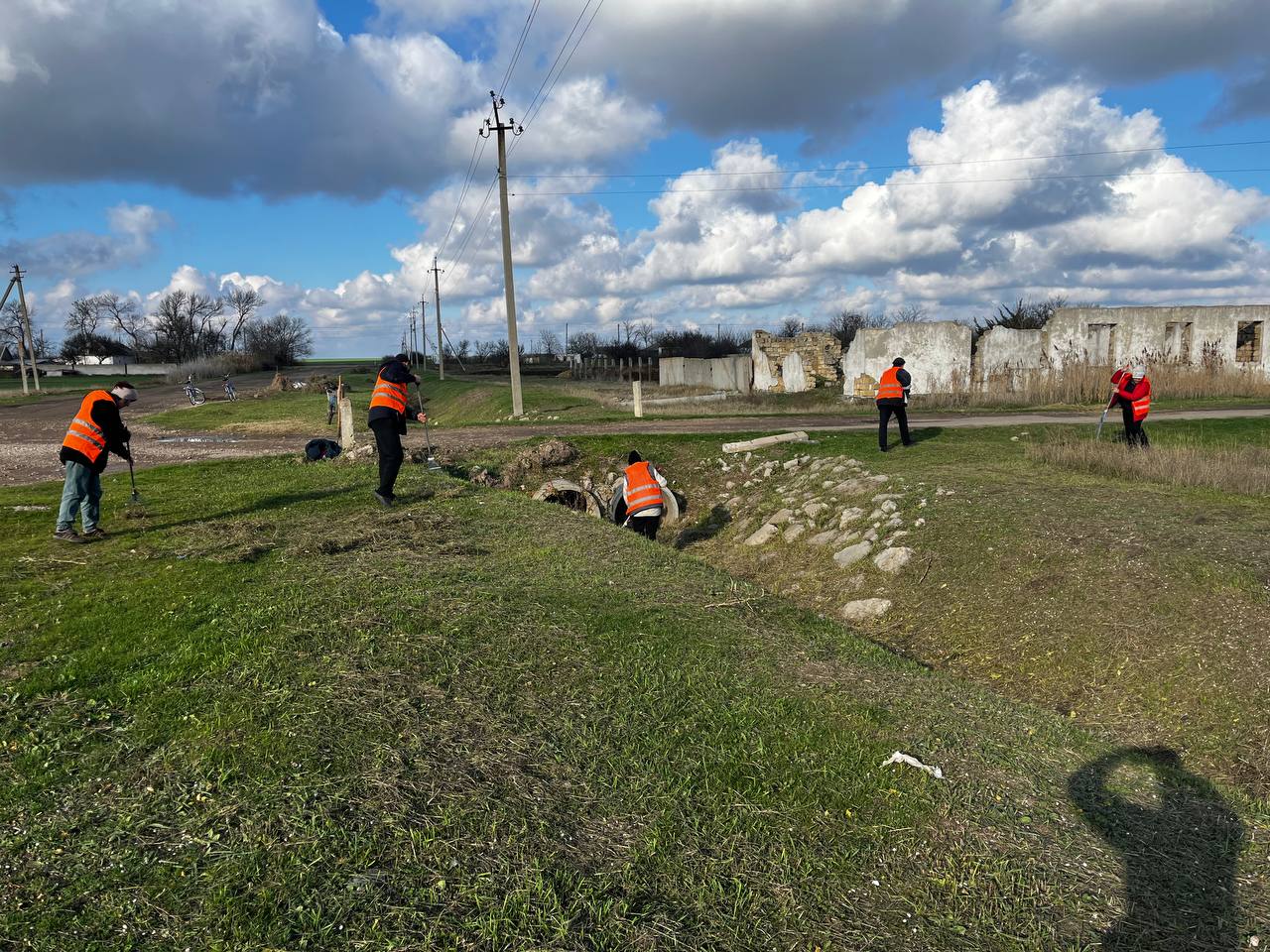 В Павловском ТО каждый день наводят порядок и дарят тепло В Павловском ТО каждый день наводят порядок и дарят тепло
