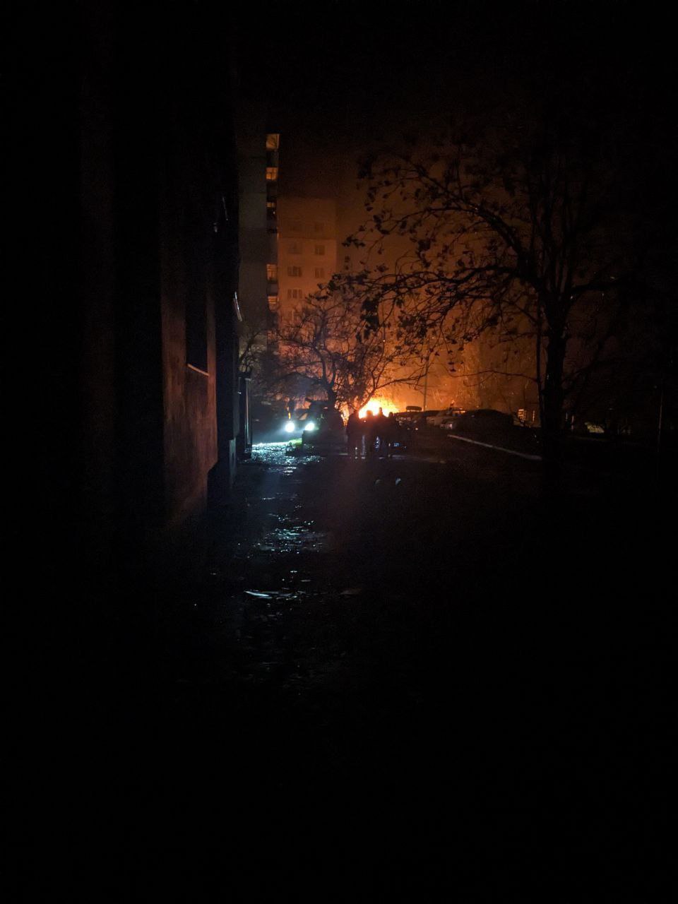 Около трех часов ночи было 2 ракетных удара, с интервалом в 30 минут, по цели в Балаклее Харьковской области